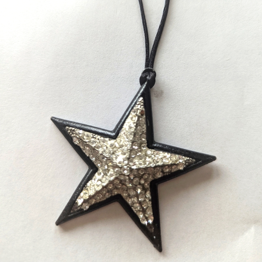 Neckless